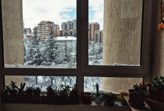 Как снять сетку с пластикового окна: советы для москиток разных типов